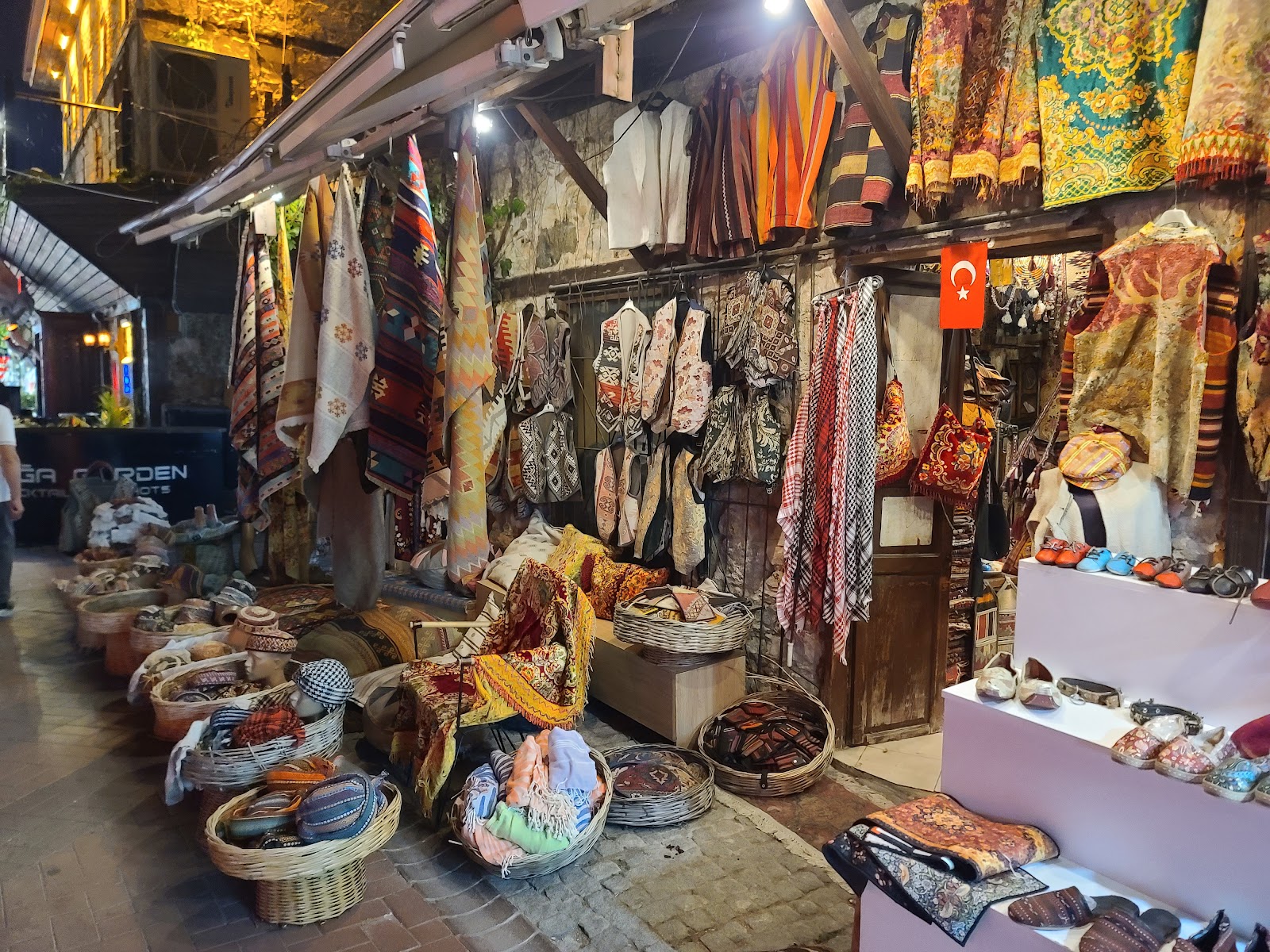 Hand-woven textile pieces